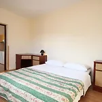 7042b Apartment *