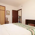 7042b Poreč