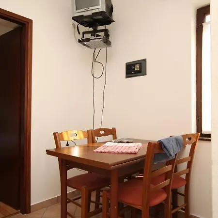 7042b Poreč